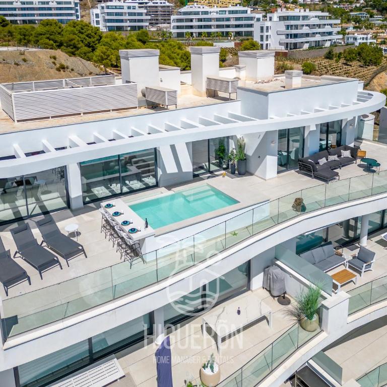 HigueronRentals Paradise Lift - Three-Bedroom Apartment - 79