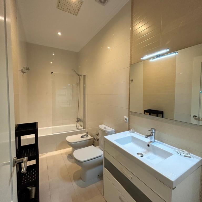 Olavide Premium Apartments - Three-Bedroom Apartment - 11
