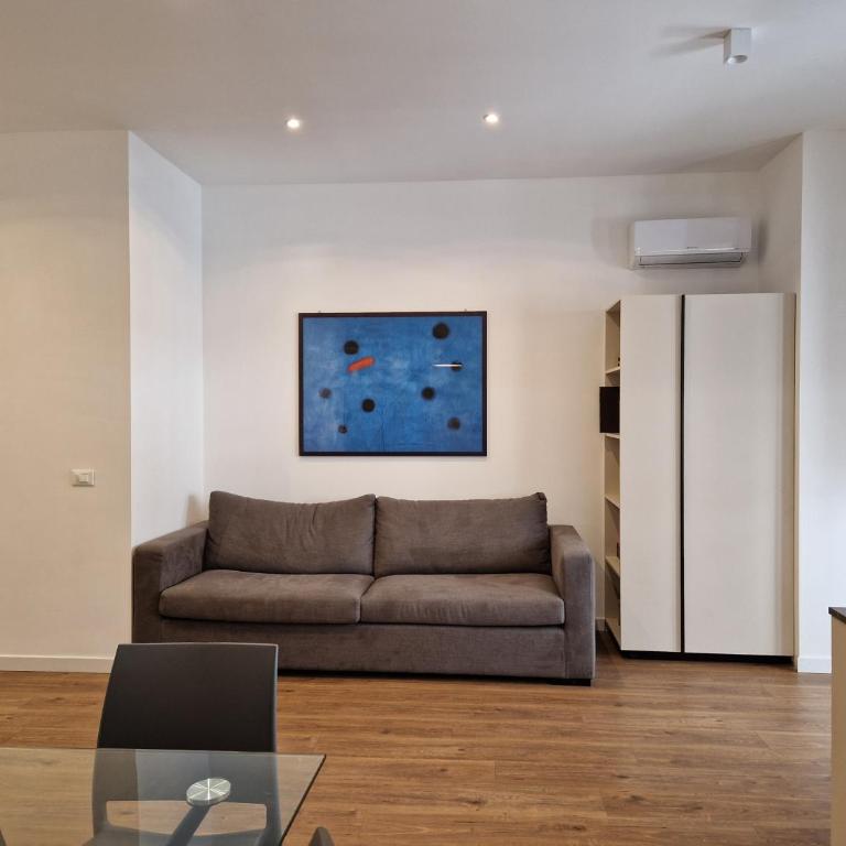 SPRING APARTMENTS - One-Bedroom Apartment - 10