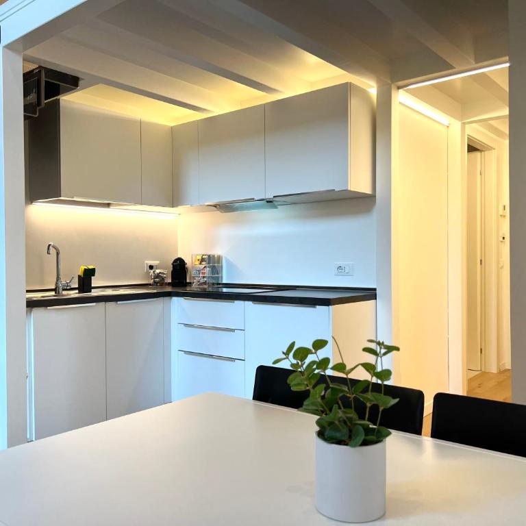 Navigli Luxury Loft - Appartamento con 2 Camere da Letto - 9