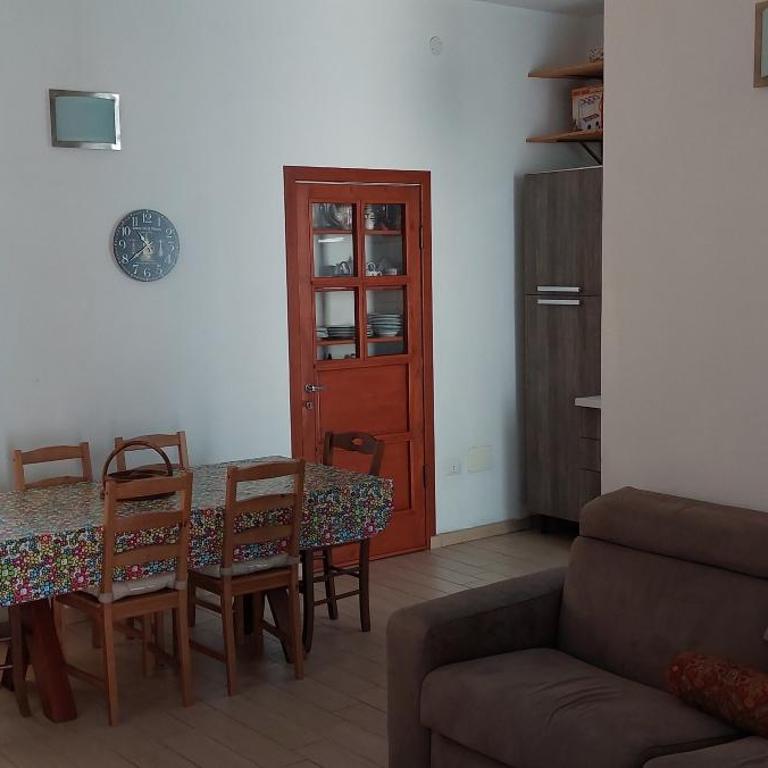 Appartamento presso il Teatro Lirico - Appartamento con 2 Camere da Letto - 4