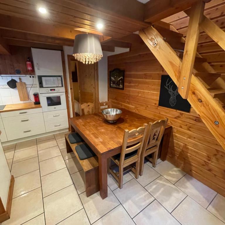 Le CHAL HEUREUX bel appartement dans vieille ferme de montagne rénovée - Appartamento - 7