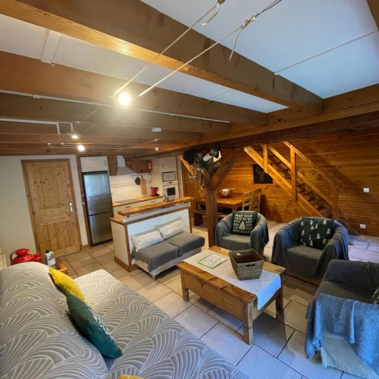 Le CHAL HEUREUX bel appartement dans vieille ferme de montagne rénovée - Appartamento - 3