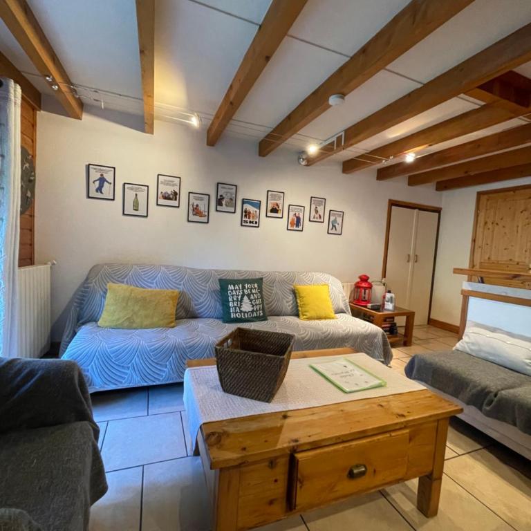 Le CHAL HEUREUX bel appartement dans vieille ferme de montagne rénovée - Appartamento - 2