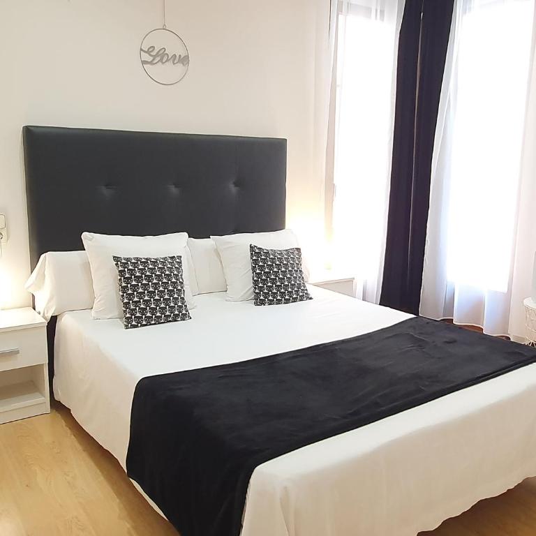 ToledoRooms Palacios - Habitación Doble Deluxe con balcón - 1