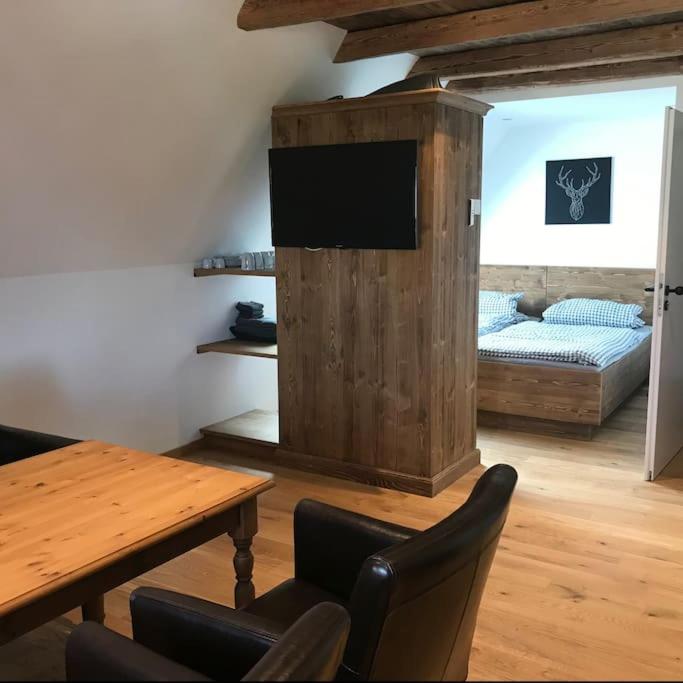 Ferienwohnung im Berghüttenstyle - Apartment mit 1 Schlafzimmer - 1