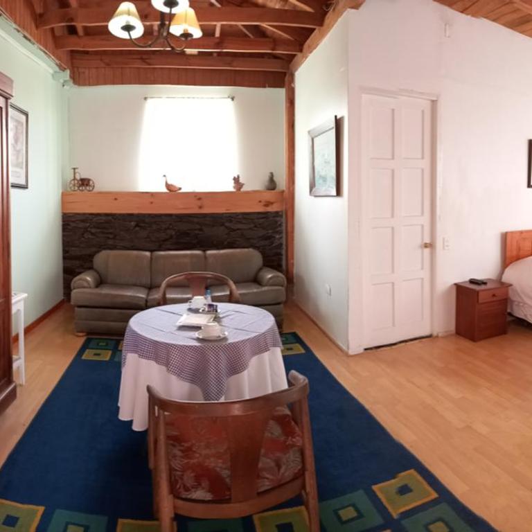 Casona Patrimonial Cobquecura Hotel Boutique - Habitación Doble Deluxe - 2