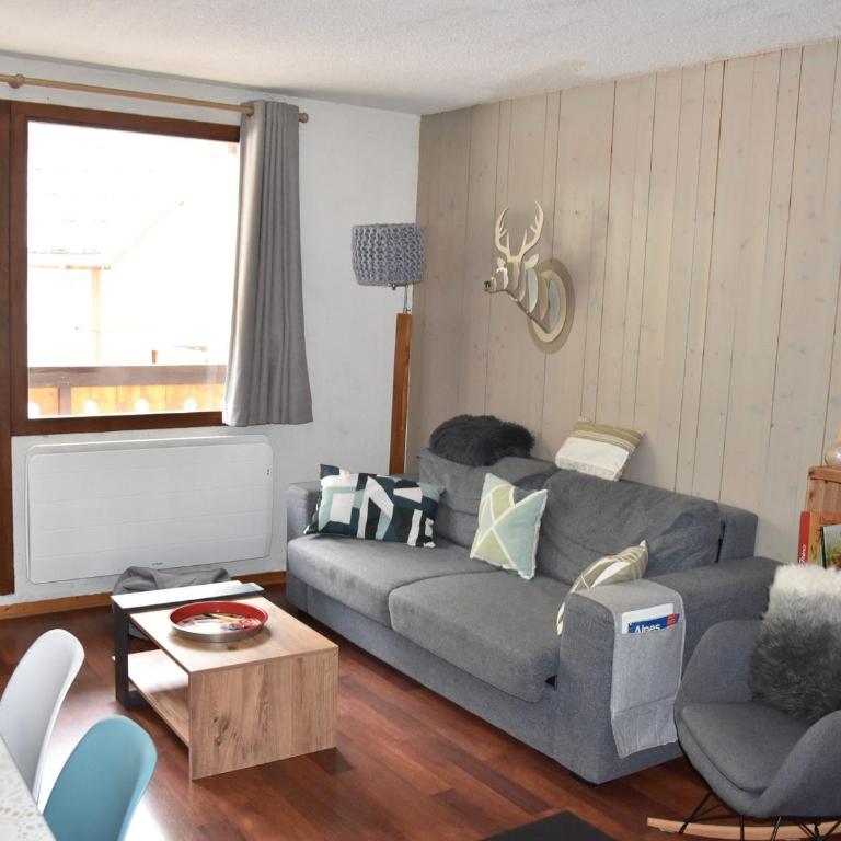 À louer : Appartement centre, 3 pièces, idéal famille - FR-1-464-126 - Appartement 2 Chambres - 7