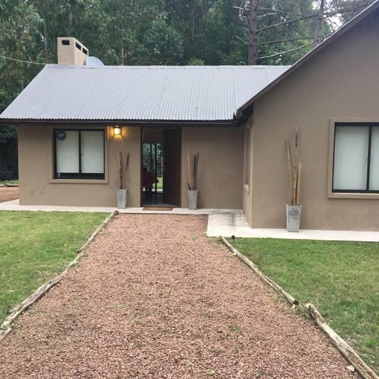 Las Tinas,Cabaña en entorno de bosque en zona Solanas - Two-Bedroom House - 2
