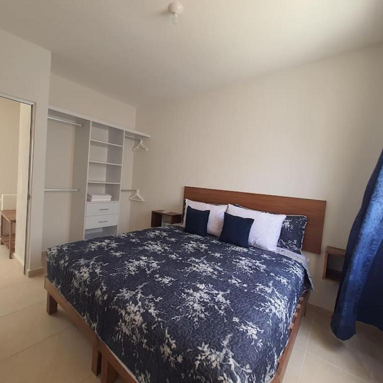 Casa de 3 habitaciones TODAS con baño propio, 3 y medio baños en toal, alberca, cupo hasta 12 personas - Three-Bedroom House - 13