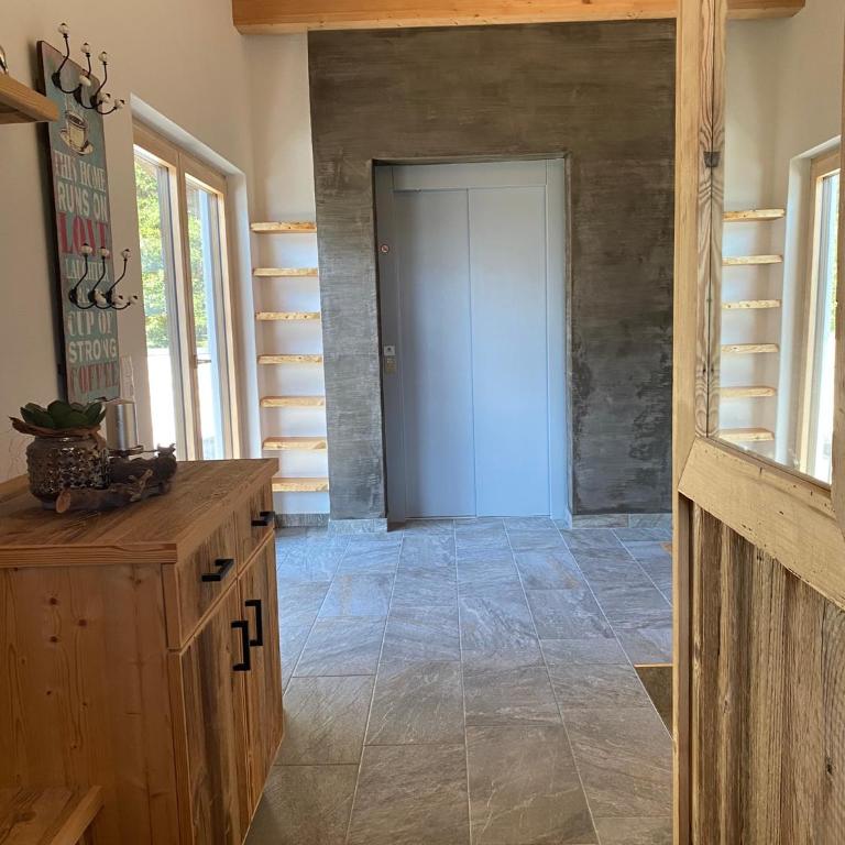 Sunside Apartment - Three-Bedroom Apartment - 38