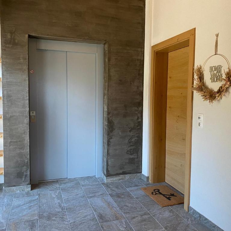 Sunside Apartment - Three-Bedroom Apartment - 53