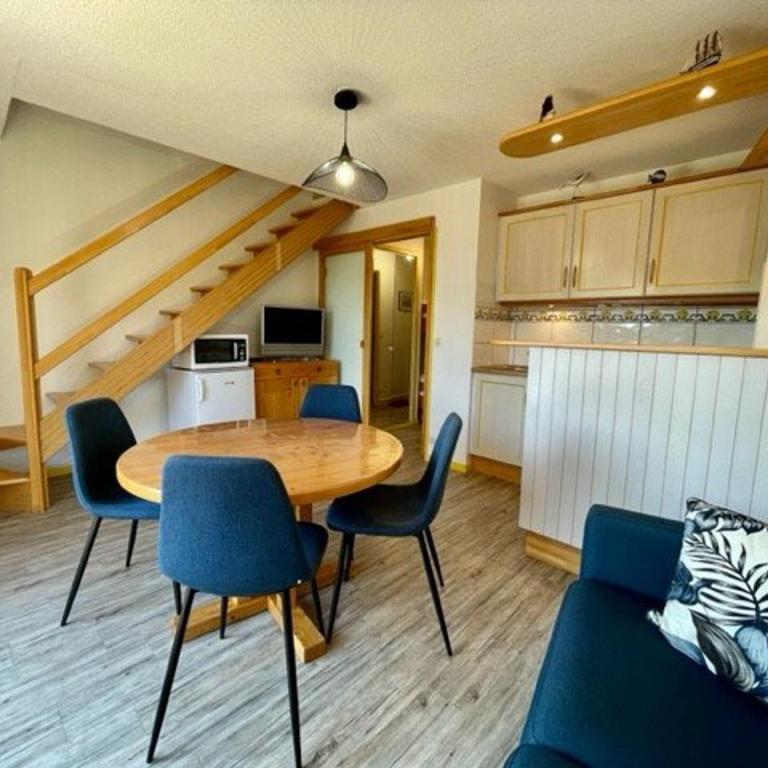 Quiberon : Charmant Duplex 2 Pièces pour 4 pers. avec Balcon et Parking - FR-1-478-40 - Appartement (4 Adultes) - 4