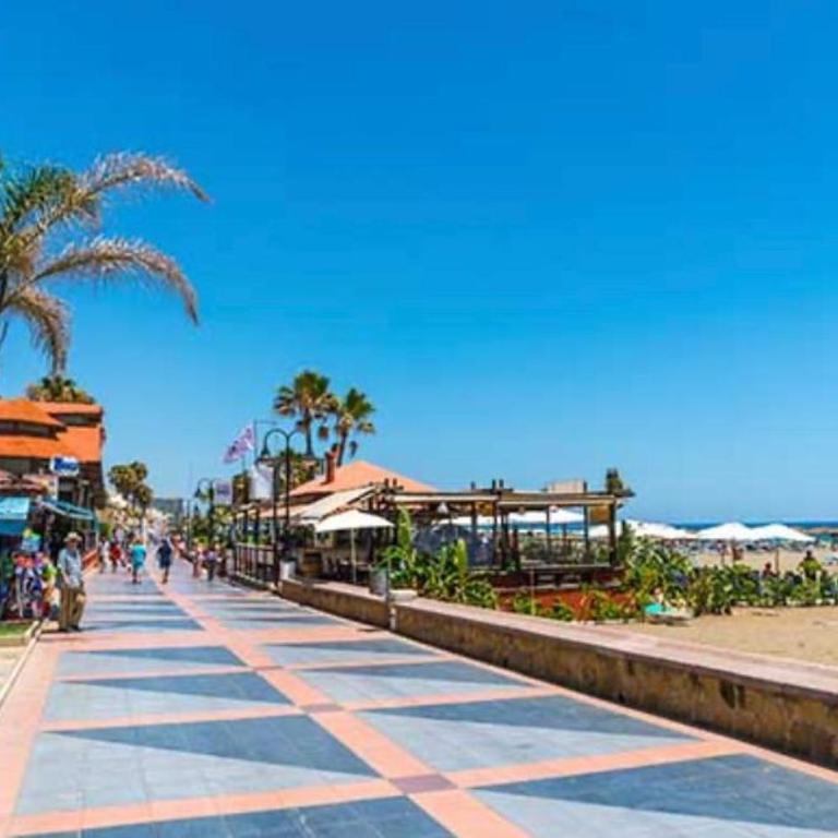 Stunning villa in Benalmádena with amazing views, pool and large gym - Villa - 72