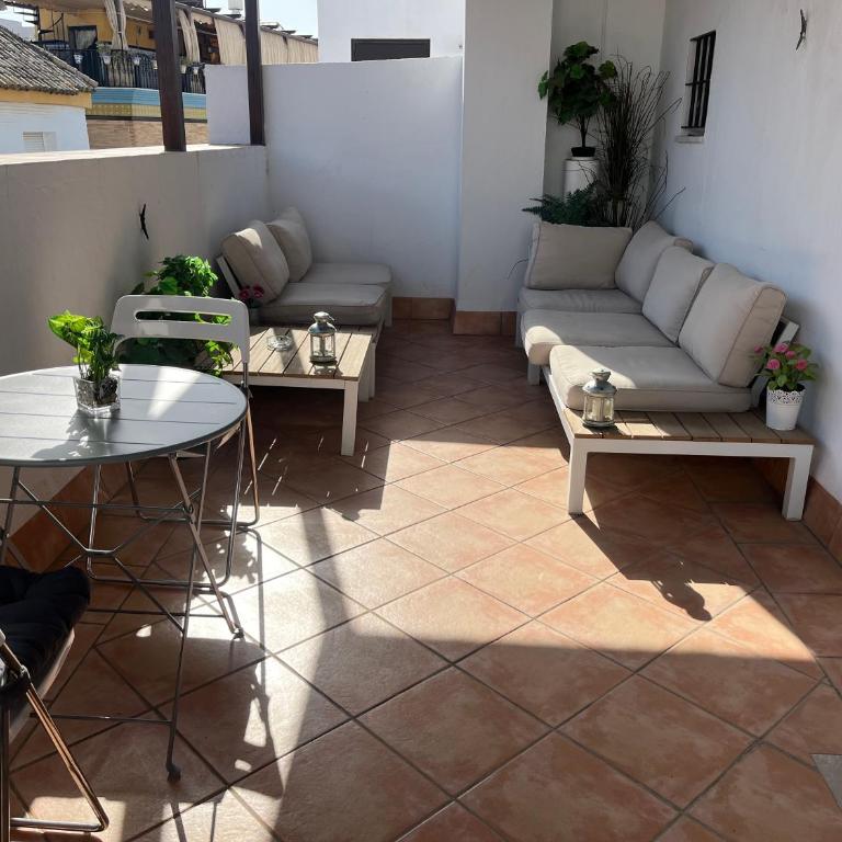 Triana Pelay Suites - Habitación Doble con terraza - 12