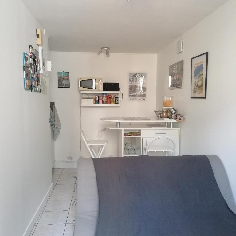 Le Petit Chalet -Appartement proche de la vieille ville , du centre ville et du Tram- PETIT DEJEUNER OFFERT - Appartement - Rez-de-Chaussée - 11