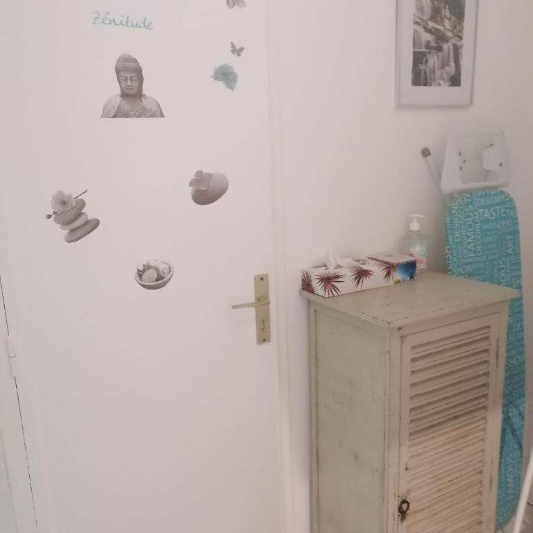 Le Petit Chalet -Appartement proche de la vieille ville , du centre ville et du Tram- PETIT DEJEUNER OFFERT - Appartement - Rez-de-Chaussée - 16