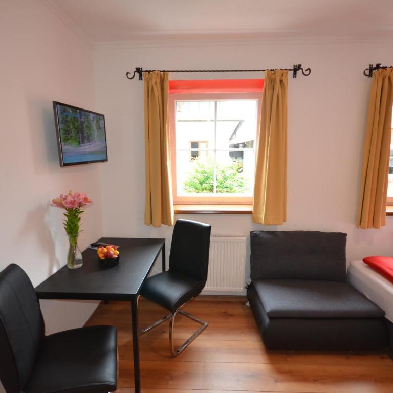 Hotel Traube - Familienzimmer (2 Erwachsene + 2 Kinder) - 1