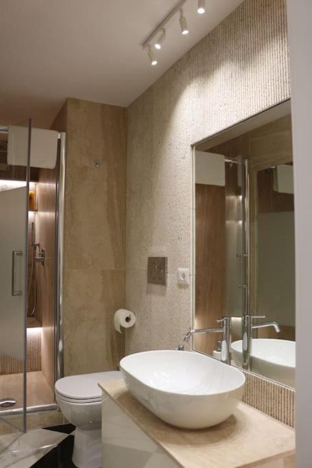 Trevi Fountain Luxury Flat - Appartamento con 2 Camere da Letto - 45