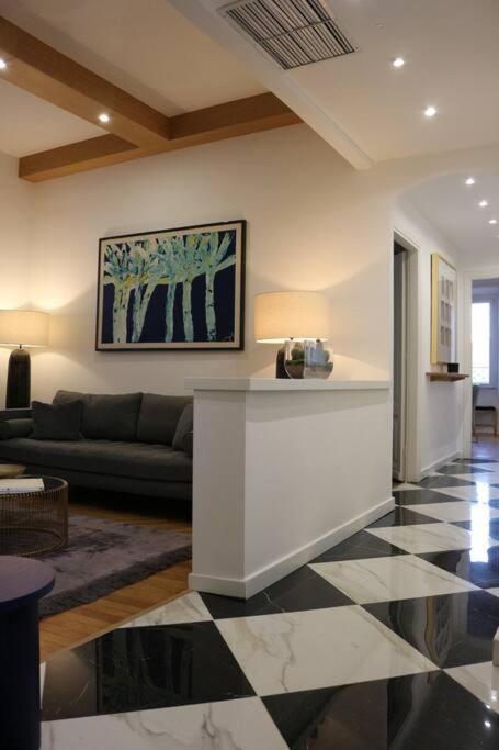 Trevi Fountain Luxury Flat - Appartamento con 2 Camere da Letto - 92