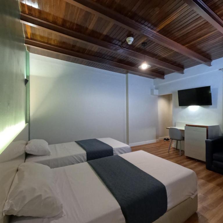 Hotel El Arroyo - Superior Suite - 2