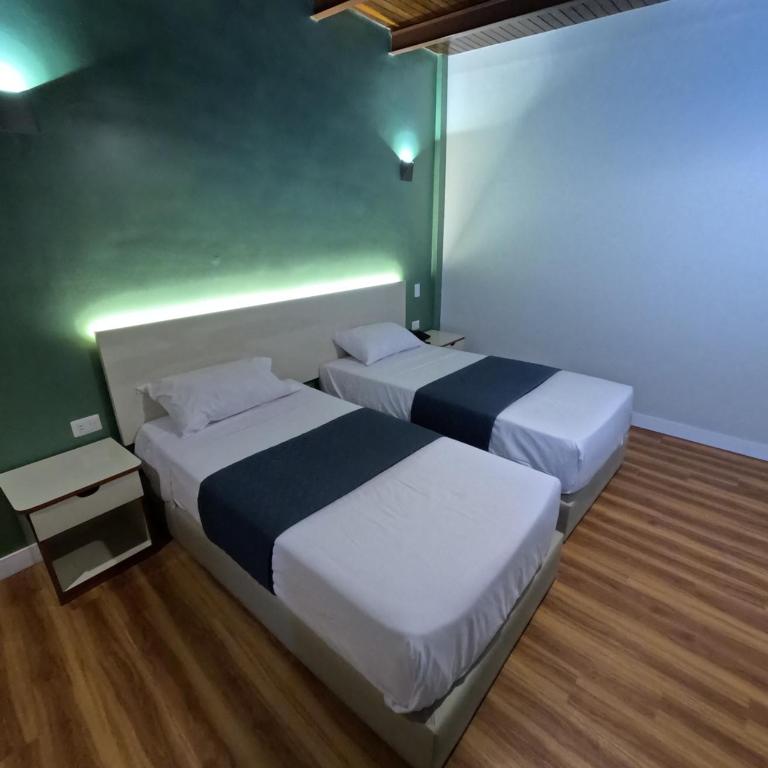 Hotel El Arroyo - Superior Suite - 3