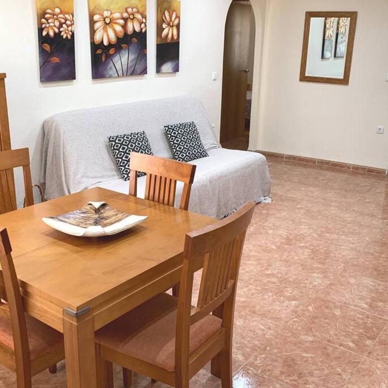 Apartamento Terraza Arenales del Sol - Two-Bedroom Apartment - 12