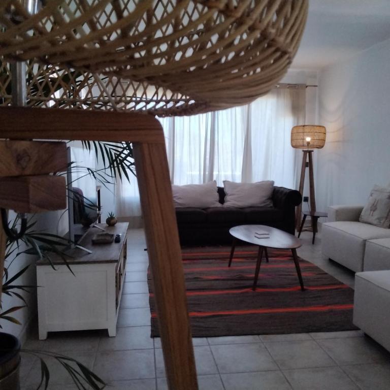 SURFWHITEHOUSE - Three-Bedroom Villa - 4