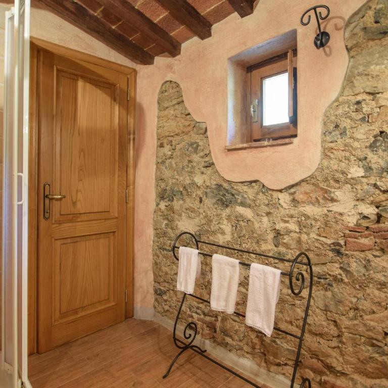 3 Bedroom Beautiful Home In Camaiore - Three-Bedroom Vacation Home - 26