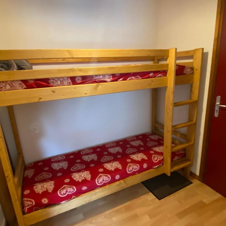 Charmant 2 pièces avec terrasse ouest, près des pistes, parking inclus - Appartement 1 Chambre - 11