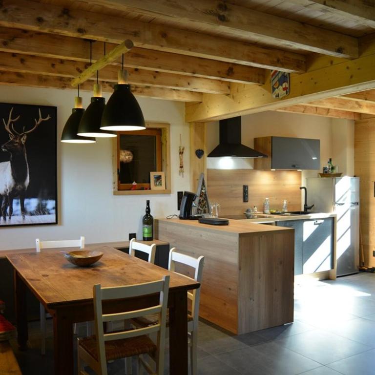 Chalet familial 6/7 pers, proche pistes, parking, Crest-Voland - Chalet 3 Chambres - 1