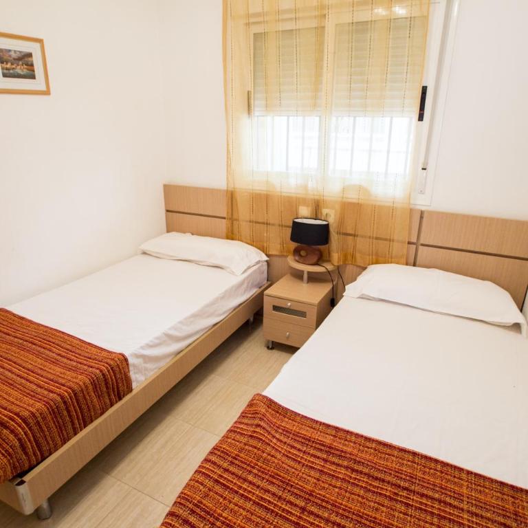 Apartamentos Be Suites Mediterráneo - Apartamento Estándar con vistas laterales al mar - 4