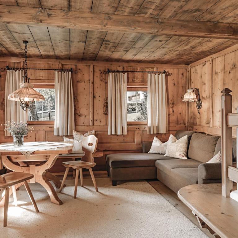 ASTER Boutique Hotel & Chalets - Alpines, luxuriöses Chalet mit 3 Schlafzimmern, Whirlpool und eigenem Spa - 5