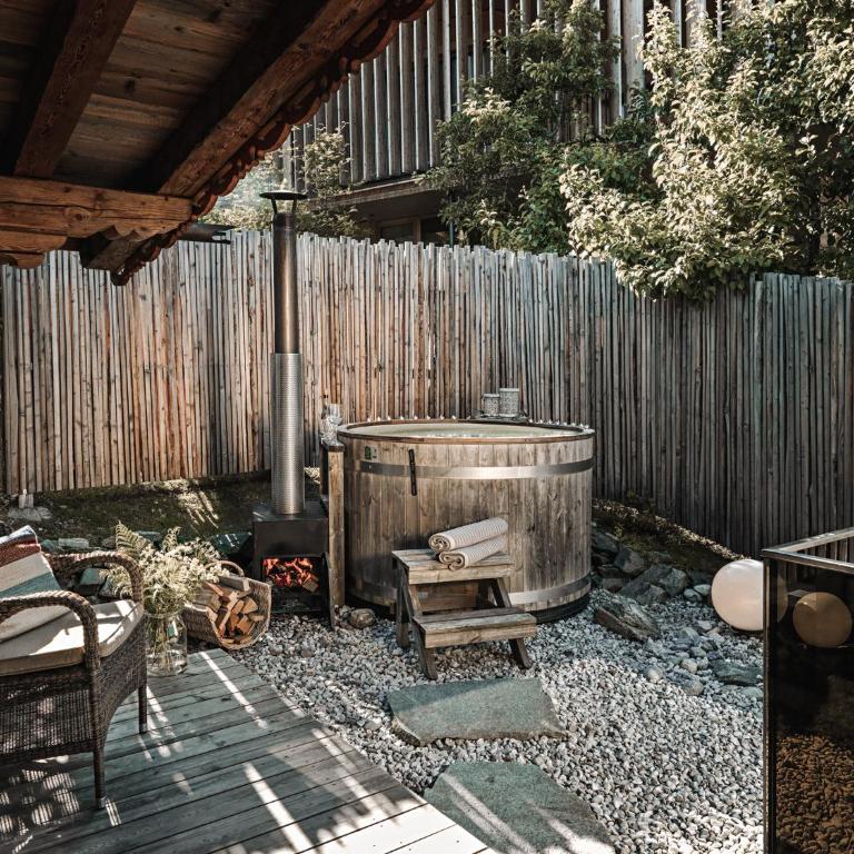 ASTER Boutique Hotel & Chalets - Alpines, luxuriöses Chalet mit 3 Schlafzimmern, Whirlpool und eigenem Spa - 2