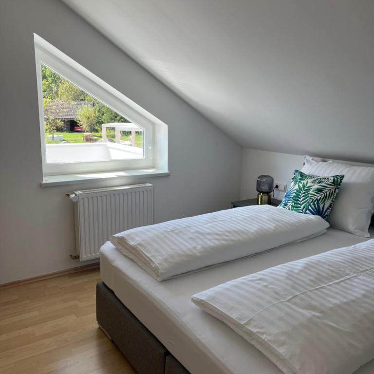Das Bergl - Modernes Apartment mit Bergblick & Balkon nahe Wörthersee - Apartment mit Blick auf die Berge - 10