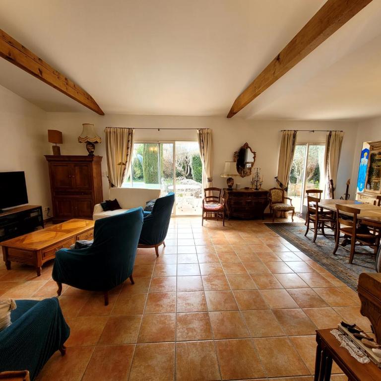 La Villa des Lavandes - A 300m du Centre, au calme, et au vert ! - Villa - 16