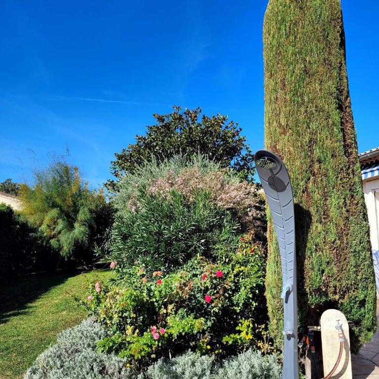 La Villa des Lavandes - A 300m du Centre, au calme, et au vert ! - Villa - 30