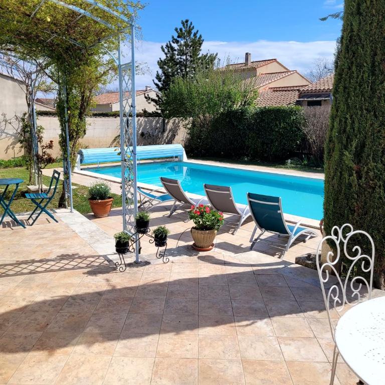 La Villa des Lavandes - A 300m du Centre, au calme, et au vert ! - Villa - 12
