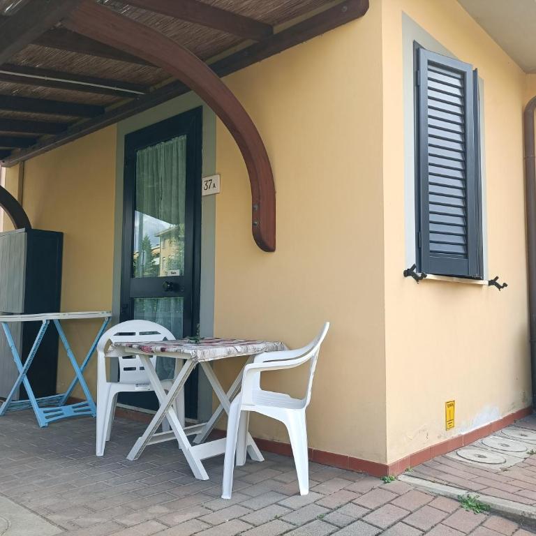 A Casa di Amici - Appartamento con 2 Camere da Letto - 33