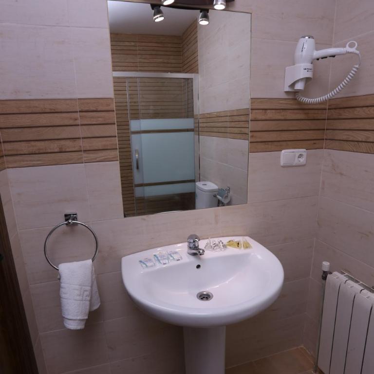 Hotel Andalucia - Habitación Triple - 6