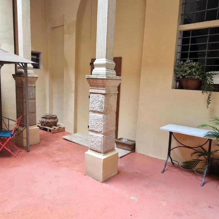 Central and cozy loft with courtyard - Appartamento con 1 Camera da Letto - 13