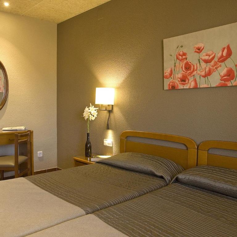 Hostal Barris - Habitación Doble - 2 camas - 1
