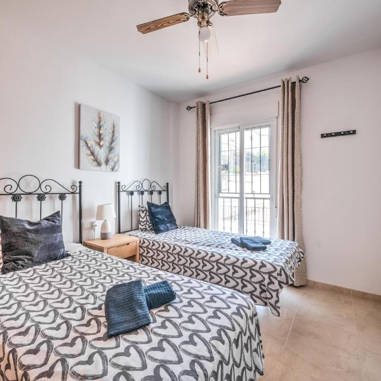 Stunning apartment at Burriana beach, Nerja - Apartamento de 2 dormitorios - 15