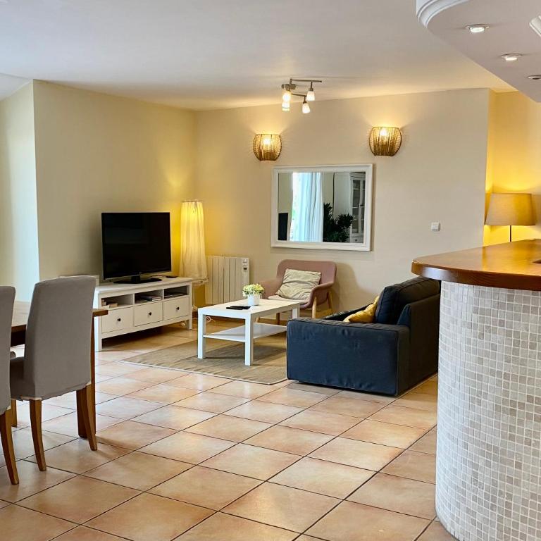 Central Penthouse with Stunning Terrace, Sea Views & Parking - Apartamento de 2 dormitorios - 7