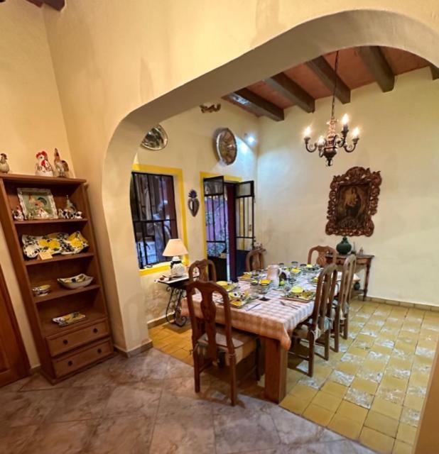 Antigua Casa del Limon - Three-Bedroom House - 24