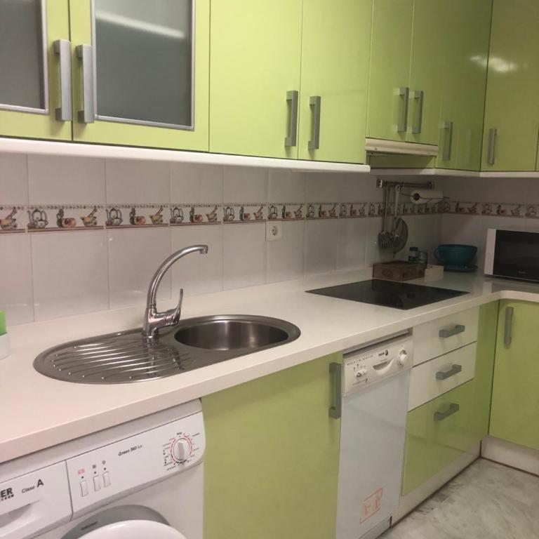 Centro ciudad y parking - Two-Bedroom Apartment - 11
