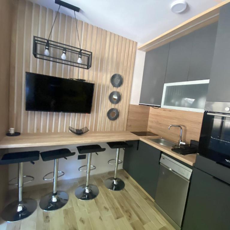 Lana Lux Milmari Resort - Deluxe Studio - 13