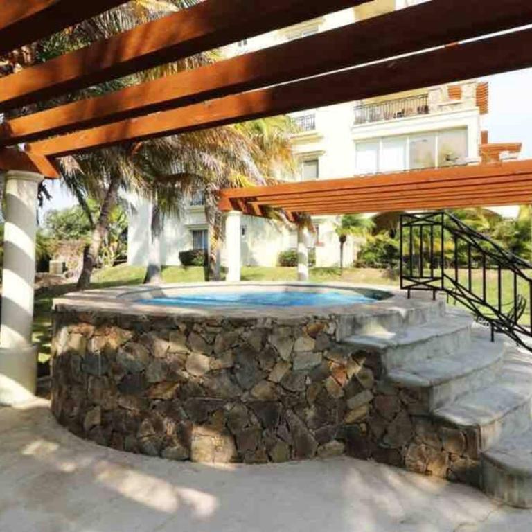 DEPARTAMENTO EN FRACC PRIVADO 200mts2 - Apartamento de 3 dormitorios - 4