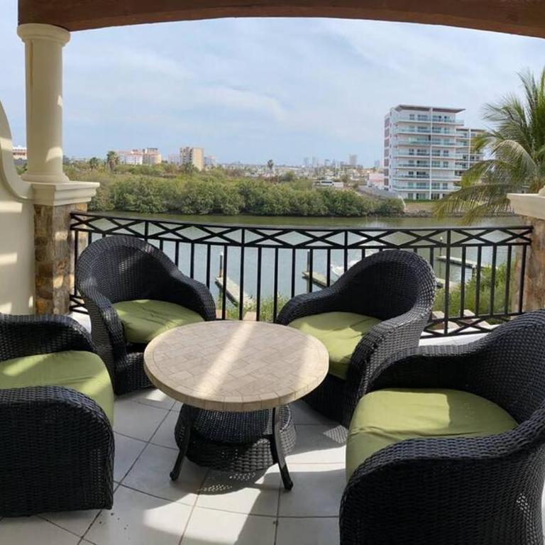 DEPARTAMENTO EN FRACC PRIVADO 200mts2 - Apartamento de 3 dormitorios - 32