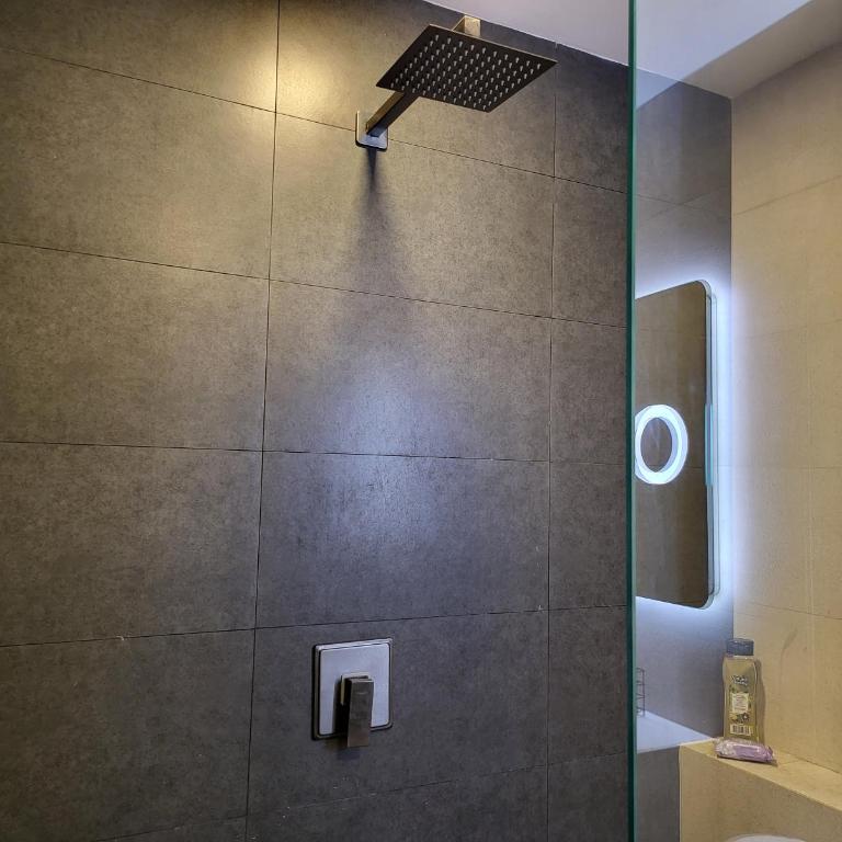 Center City Flats - Apartments in El Poblado near Park Lleras, Medellin! - Apartamento Deluxe de 2 dormitorios - 32